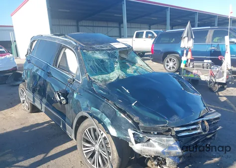 2018 Volkswagen Tiguan 2.0T Se/2.0T Sel z USA, uszkodzony, nr VIN 3VV2B7AX6JM028375